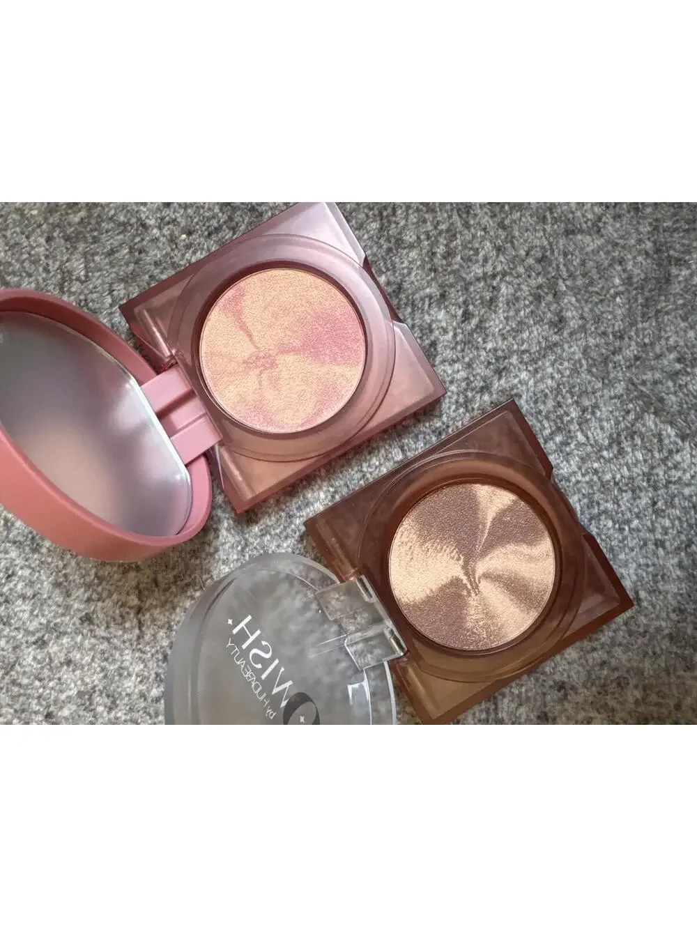 HUDA BEAUTY glowish by
